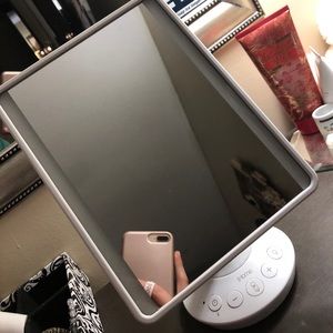 iHome Vanity Mirror.